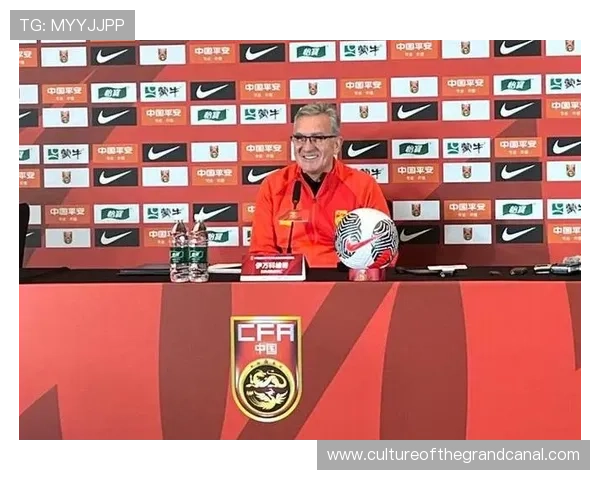 中国足球队备战世界杯预选赛 新主帅展现全新战术理念与年轻球员潜力