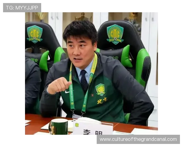 国家队备战关键赛事主帅调整战术新星崛起引发球迷热议期待