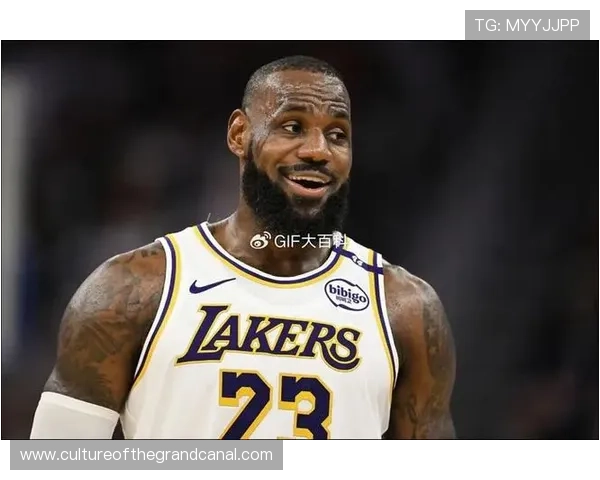 詹姆斯里程碑之夜湖人力克勇士季后赛形势生变西部格局再起波澜